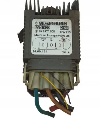 Mercedes-Benz S W220 Coolant fan relay A0275456432