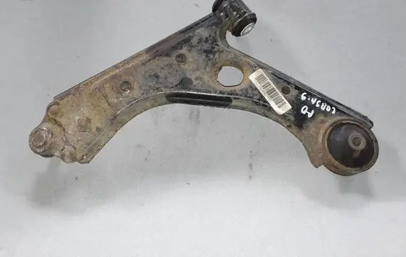 Opel Corsa E Front lower control arm/wishbone 13426553