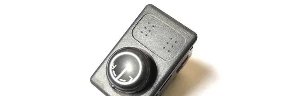 Nissan Almera Tino Wing mirror switch