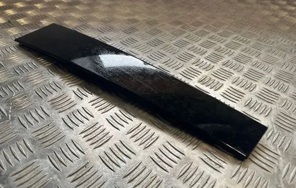 Volvo XC90 Rear door glass trim molding 6988918