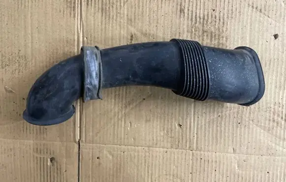 Audi Q7 4L Air intake duct part 7L6129609 7L6129752B