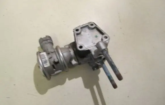Audi A3 S3 8L EGR valve 06A131351B