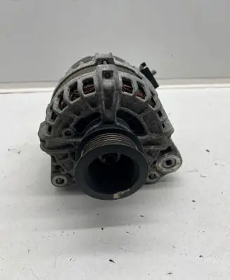 Volvo XC90 Generator/alternator 30659580 0125812009