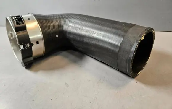 BMW 7 E65 E66 Intercooler hose/pipe 11617797708 7797708 11617789830