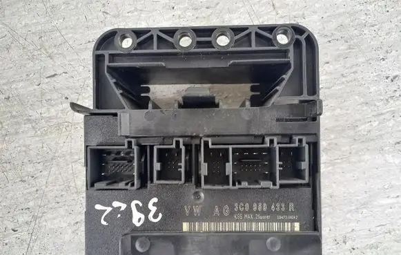 Volkswagen PASSAT B6 Comfort/convenience module 