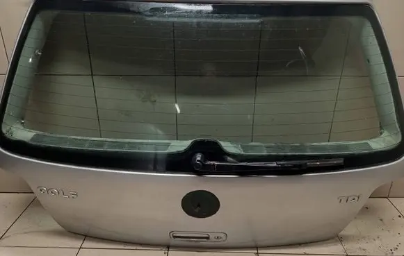 Volkswagen Golf IV Tailgate/trunk/boot lid 