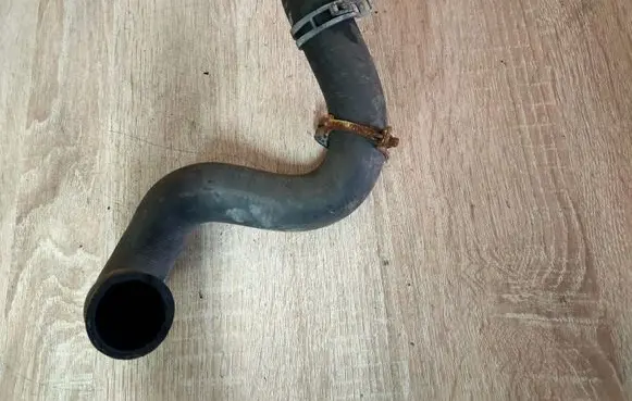 Ford Focus Engine coolant pipe/hose