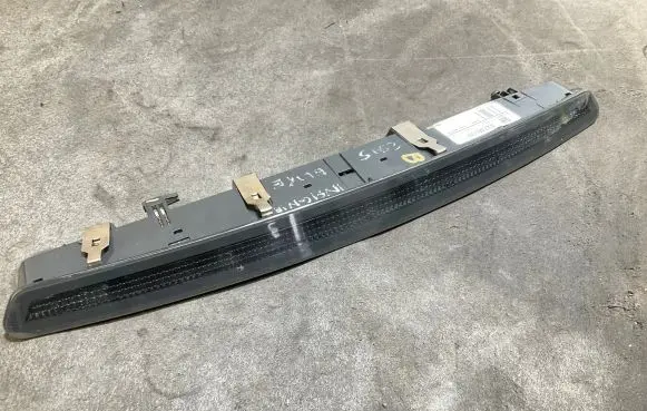 Opel Insignia A Third/center stoplight 22756339 297630 00421Z0000
