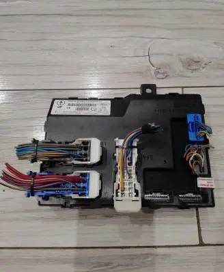 Ford Fiesta Comfort/convenience module 8V51-15K600