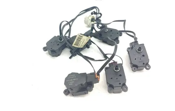 Mercedes-Benz CLK A209 C209 Air flap motor/actuator A2038201642 2038301215 A2118300572