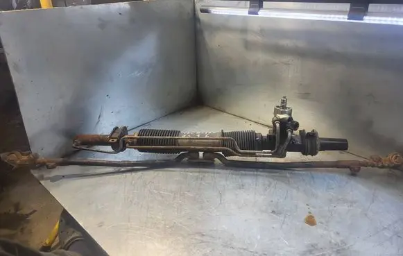 Opel Astra F Steering rack