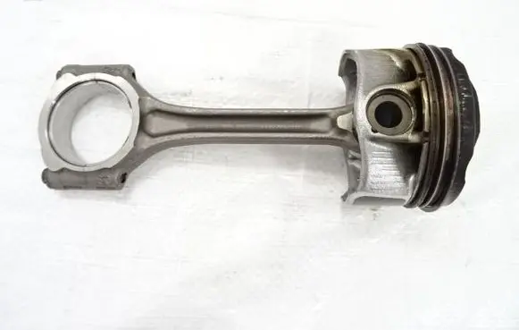 Peugeot 308 Piston 9807260380