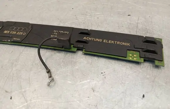 Audi A4 S4 B6 8E 8H Antenna control unit 8E5035225D