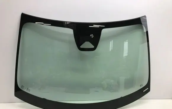 Volvo XC40 Front windscreen/windshield window 32409061
