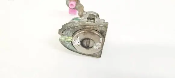 Nissan Juke I F15 Front door lock (next to the handle) UESD