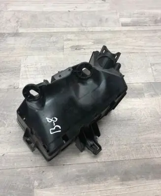 Volkswagen PASSAT B8 Fuse box cover 5Q0907361B