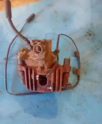 Mini One - Cooper R50 - 53 Rear brake caliper