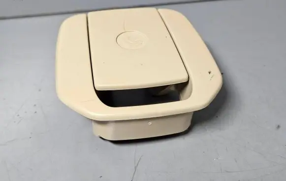 BMW 3 F30 F35 F31 ISOFIX cover 7319688 52207319688 7319604