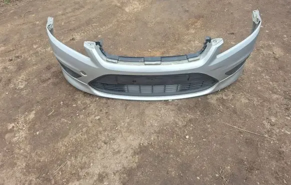 Ford Focus Front bumper 8M5117757