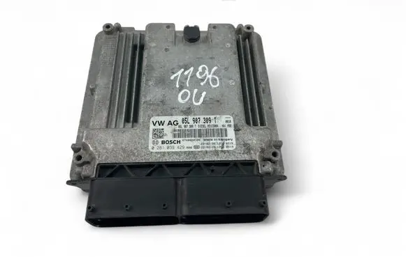 Audi Q3 F3 Engine control unit/module ECU 05L907309T 0281039429