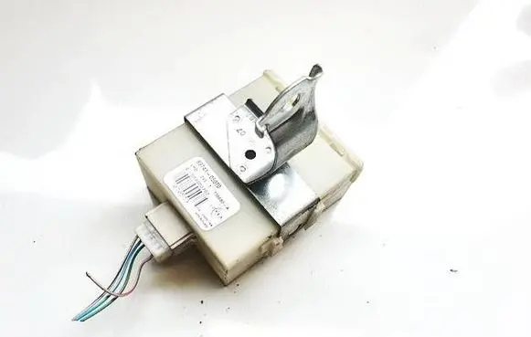 Toyota Avensis T250 Door control unit/module 8974105070