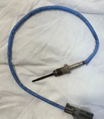 Ford Kuga II Exhaust gas temperature sensor AV4112B591AB