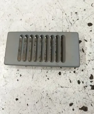 Nissan Primastar Quarter panel pressure vent 91166856