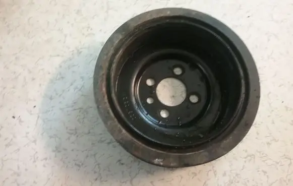 Audi A4 S4 B7 8E 8H Crankshaft pulley 03G105243
