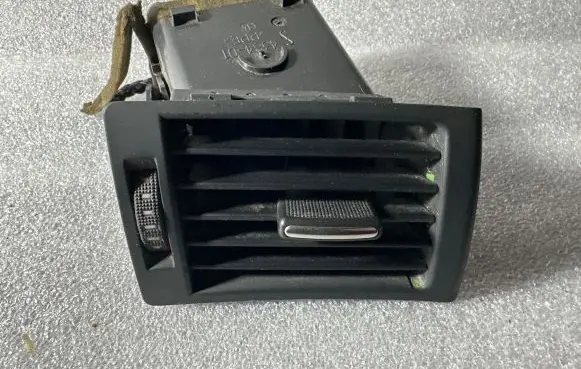 Audi A4 S4 B7 8E 8H Dashboard side air vent grill/cover trim 8E0820902F