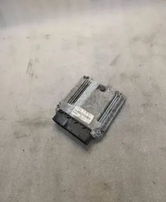 Audi A3 S3 8L Engine control unit/module 03G906016J 1039S04090 0281011383