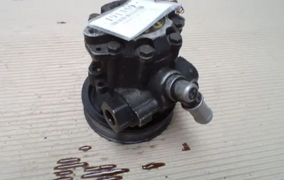 Peugeot 605 Power steering pump