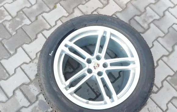 Porsche Macan (95B) Turbo 95B601025DQJLK01