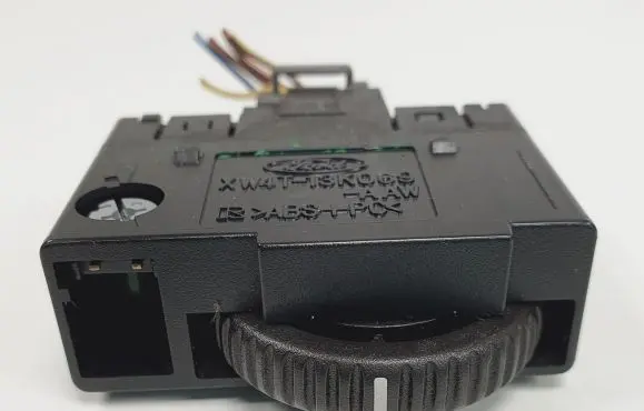 Jaguar S-Type Headlight level height control switch XW4T-13K069-AAW