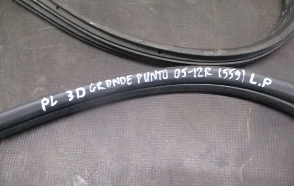 Fiat Grande Punto Front door rubber seal 