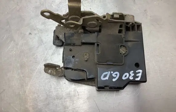 BMW 3 E30 Rear door lock 1906572 19065721