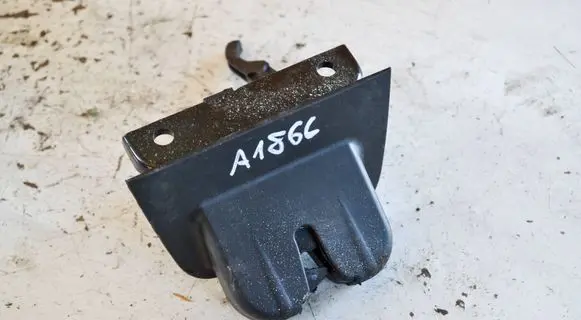 Audi A3 S3 8P Tailgate/trunk/boot lock/catch/latch 8P3827520A