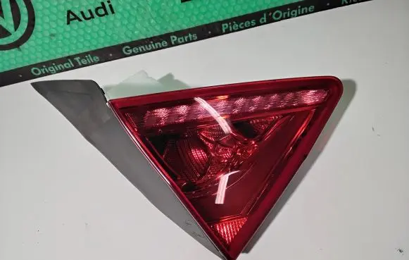 Audi A7 S7 4G Tailgate rear/tail lights 4G8945093