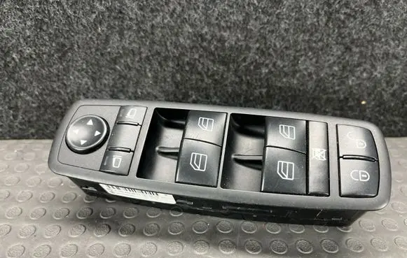 Mercedes-Benz A W169 Electric window control switch A1698206610