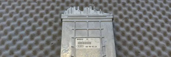 Audi A4 S4 B5 8D Engine control unit/module 028906021GM 0281001657 28SA3174