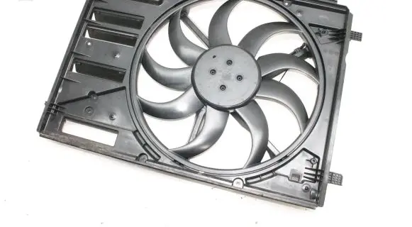 Ford Focus Radiator cooling fan shroud JX618C607BB