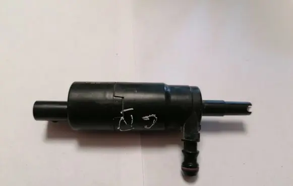 Volkswagen Golf IV Headlight washer pump 1J0955681 001006