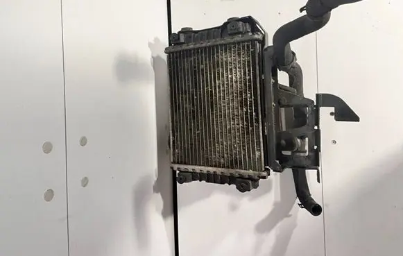 Audi A4 S4 B8 8K Radiator mount bracket 8K0121261D 8K0121212B