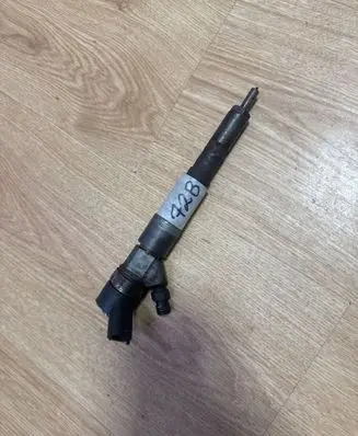 BMW 5 E39 Fuel injector 0445110047