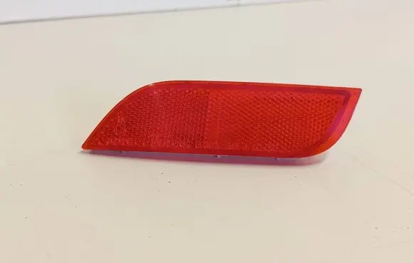 Subaru Impreza II Rear tail light reflector 32302