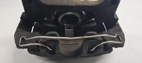 Volkswagen PASSAT B6 Front brake caliper