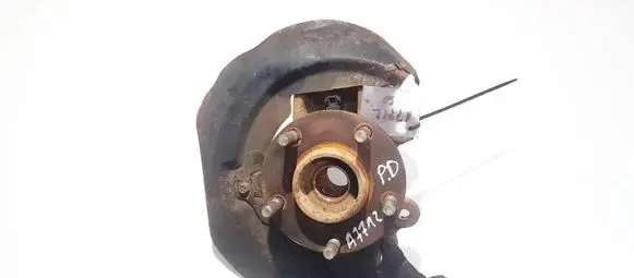 Mazda 3 I Front wheel hub