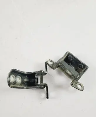 Nissan Pathfinder R52 Rear door upper hinge