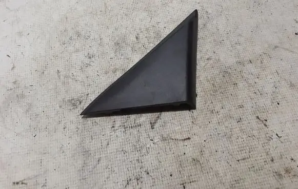 Peugeot 208 Other front door trim element 9823232880