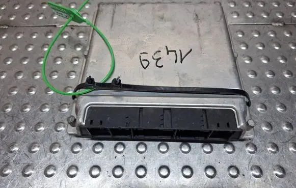 Mercedes-Benz C W203 Engine control unit/module S27706000 A6121537779 0281012196