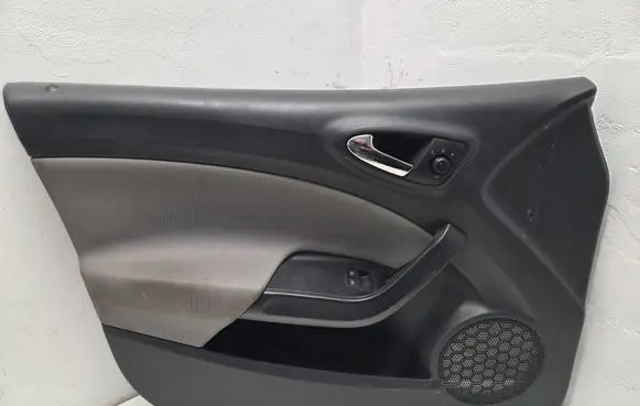 Seat Ibiza IV (6J,6P) Front door card panel trim 6J4867011